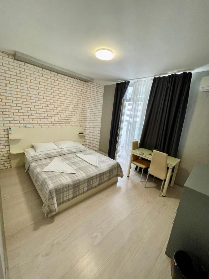 East Residence Kyiv Exterior photo
